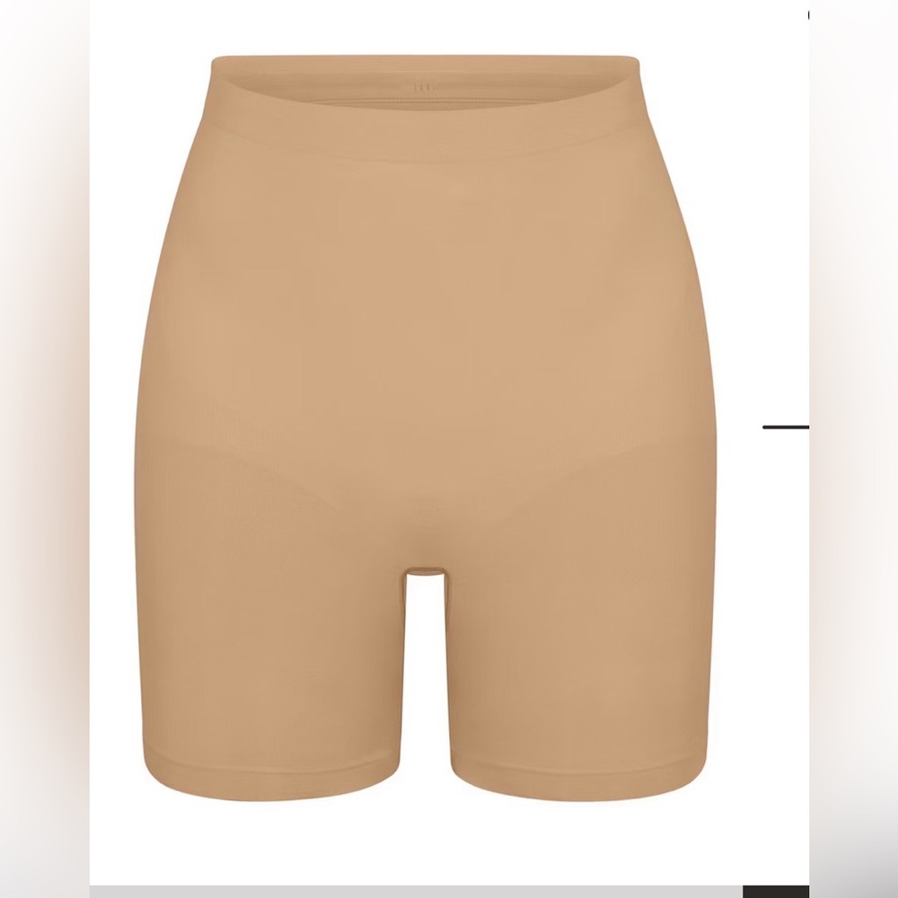 SKIMS Seamless High-Waist Shapewear Shorts - Tan NWOT